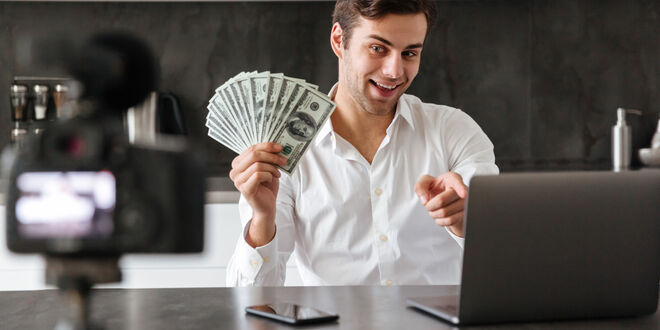 Hoe geld verdienen met een platform